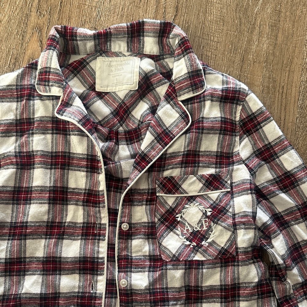 Abercrombie & Fitch Red and White Plaid Pajama Set - Flannel shorts set - Picture 4 of 8